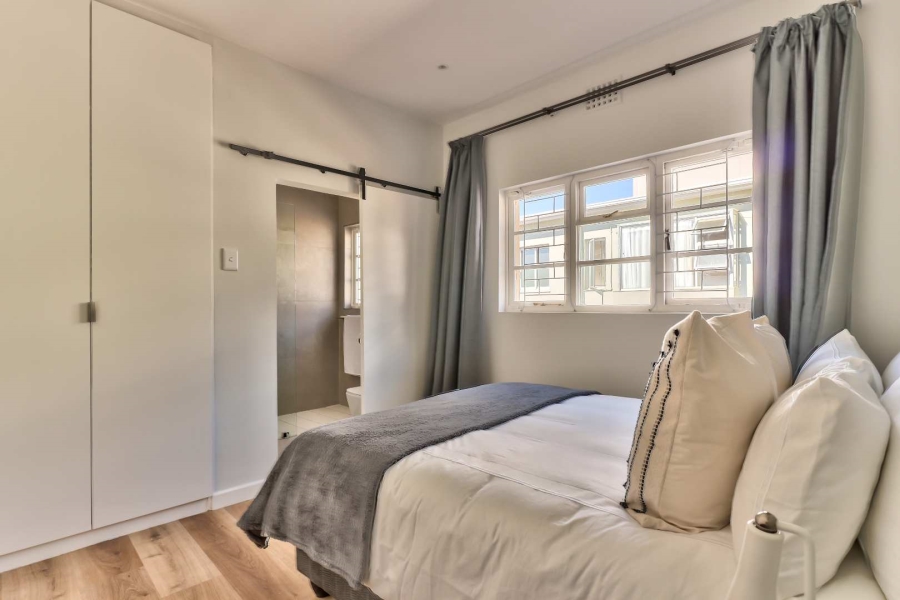 To Let 2 Bedroom Property for Rent in Green Point Western Cape